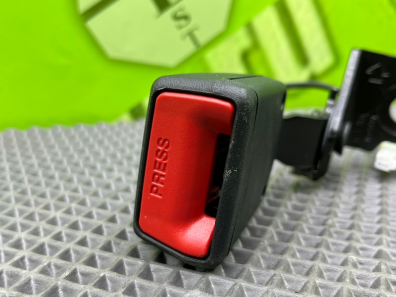 Замок ремня безопасности, 800 рублей, Калининград