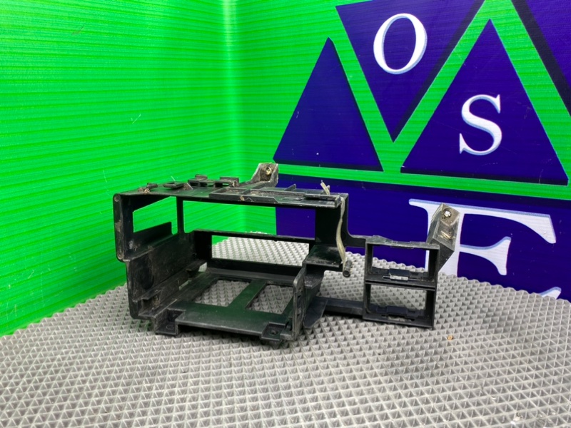 Кронштейн, 600 рублей, Калининград