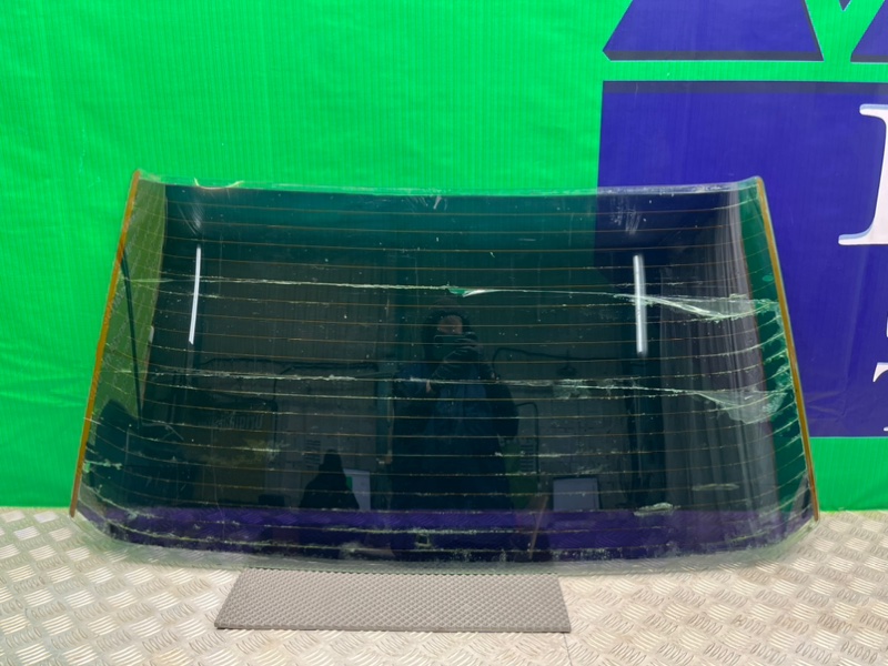 Стекло заднее, 2400 рублей, Калининград