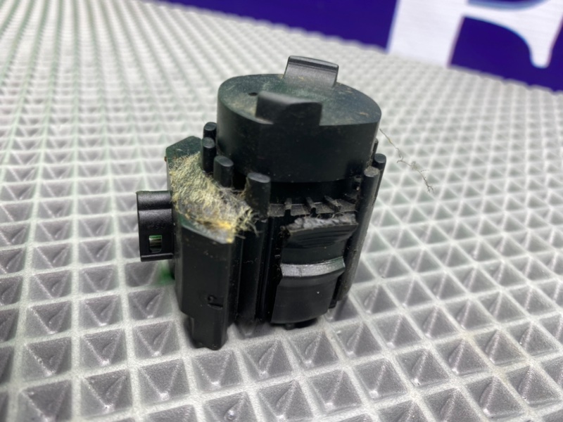 Кнопка кикдауна, 1200 рублей, Калининград