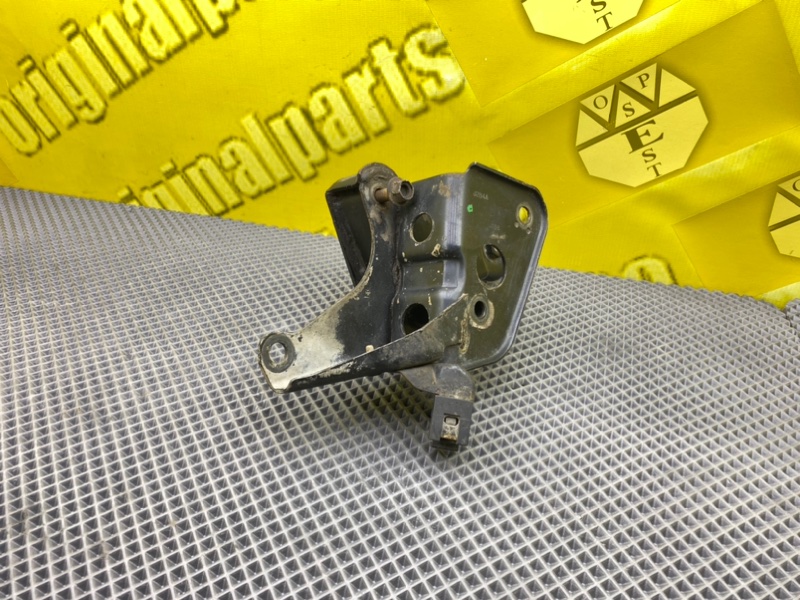 Кронштейн, 1100 рублей, Калининград