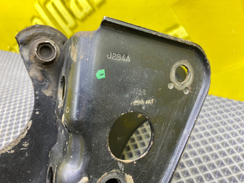 Кронштейн, 1100 рублей, Калининград