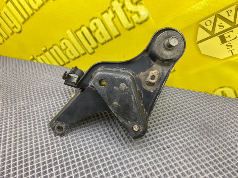 Кронштейн, 1100 рублей, Калининград