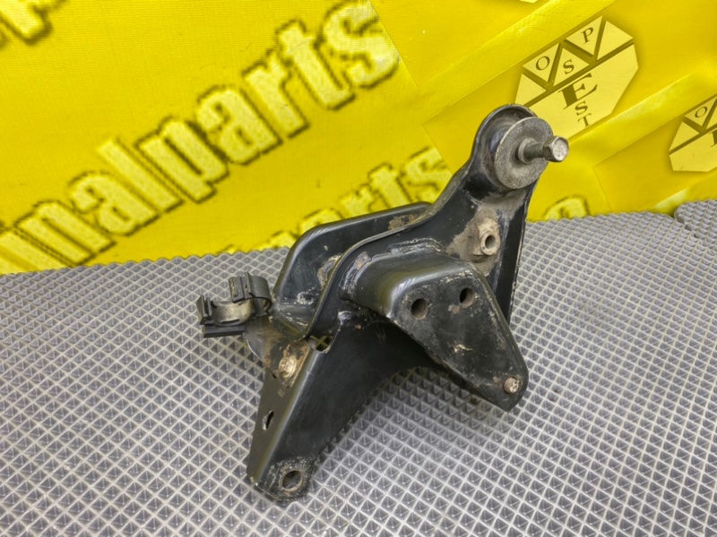 Кронштейн, 1100 рублей, Калининград