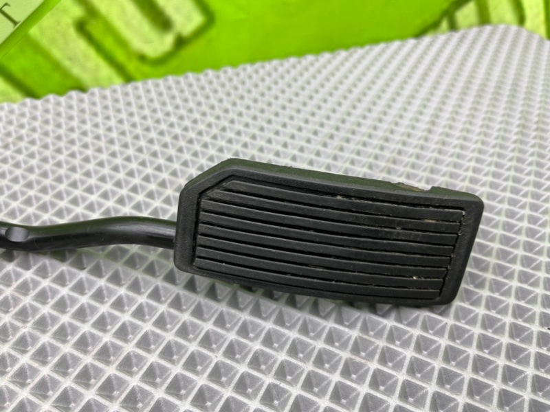 Педаль газа, 1900 рублей, Калининград