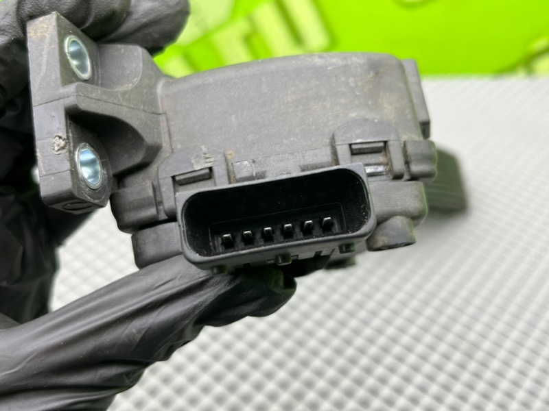 Педаль газа, 1900 рублей, Калининград