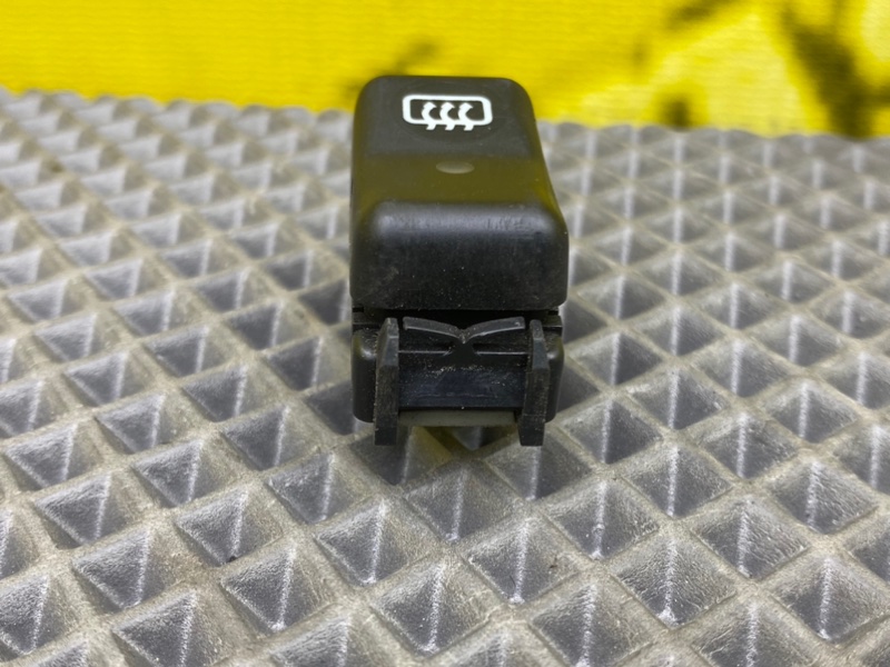 Кнопка обогрева заднего стекла, 600 рублей, Калининград