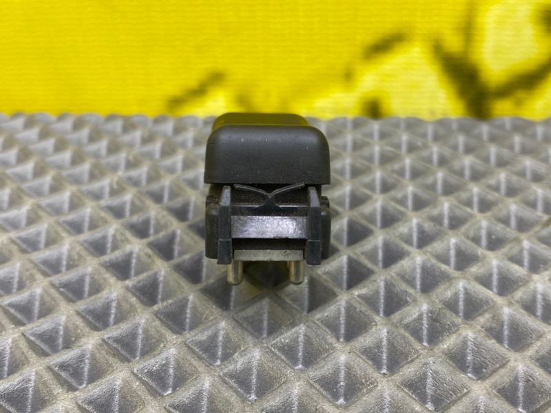 Кнопка обогрева заднего стекла, 600 рублей, Калининград