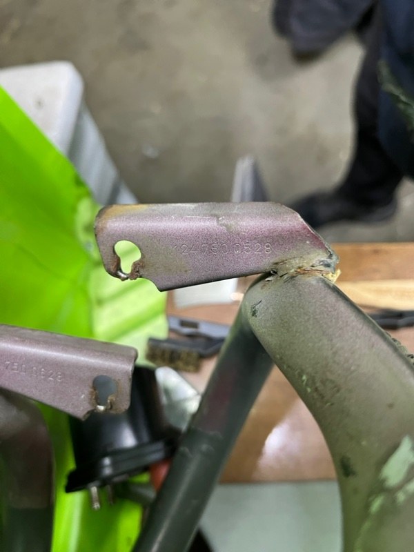 Петли багажника, 1900 рублей, Калининград