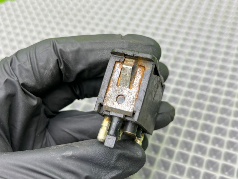 Кнопка обогрева заднего стекла, 700 рублей, Калининград