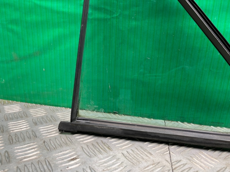 Форточка двери, 1000 рублей, Калининград