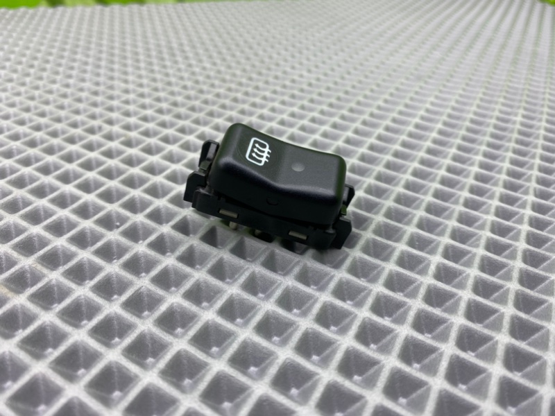 Кнопка обогрева заднего стекла, 700 рублей, Калининград