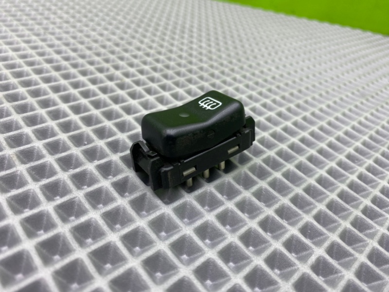 Кнопка обогрева заднего стекла, 700 рублей, Калининград