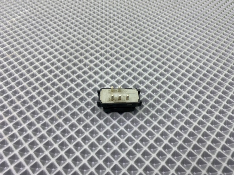 Кнопка обогрева заднего стекла, 700 рублей, Калининград