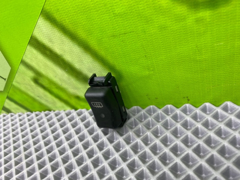 Кнопка обогрева заднего стекла, 600 рублей, Калининград