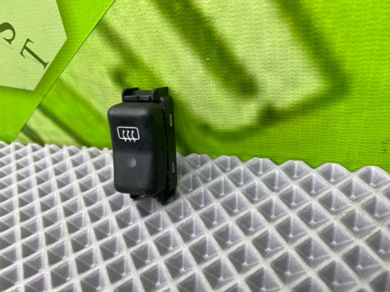 Кнопка обогрева заднего стекла, 600 рублей, Калининград