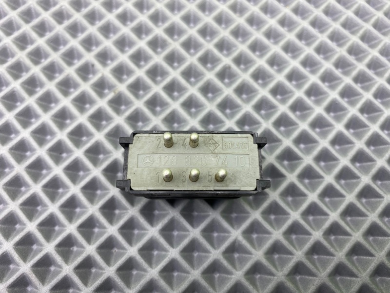 Кнопка обогрева заднего стекла, 600 рублей, Калининград