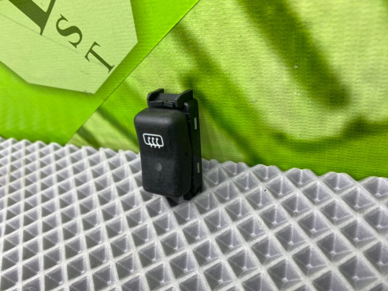 Кнопка обогрева заднего стекла, 600 рублей, Калининград