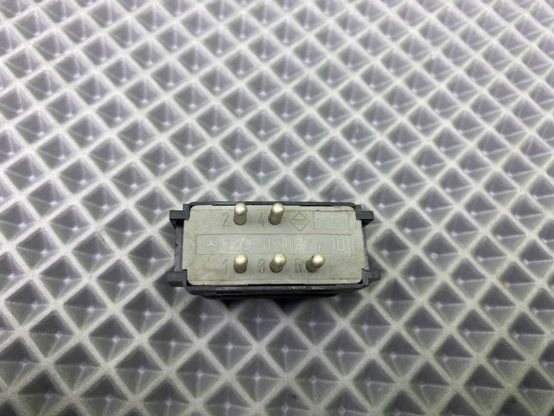 Кнопка обогрева заднего стекла, 600 рублей, Калининград