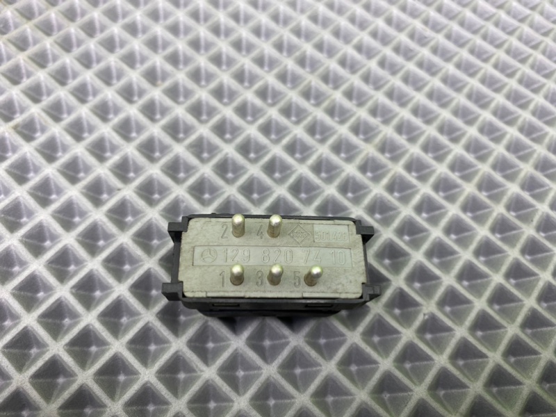 Кнопка обогрева заднего стекла, 600 рублей, Калининград