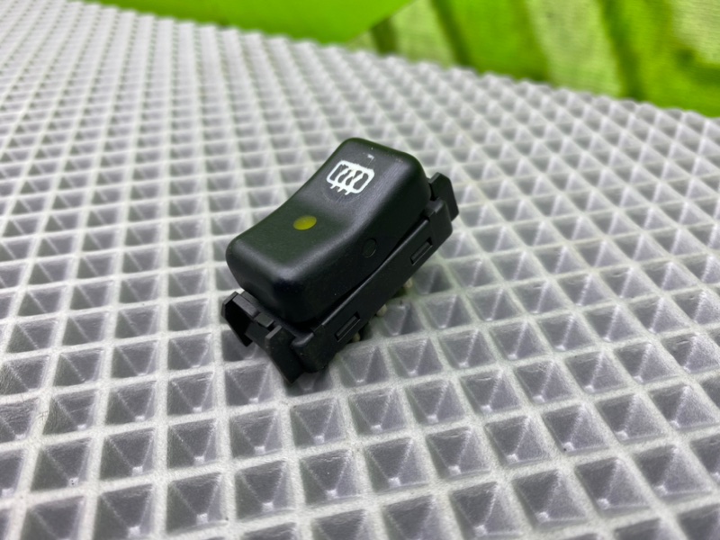 Кнопка обогрева заднего стекла, 600 рублей, Калининград