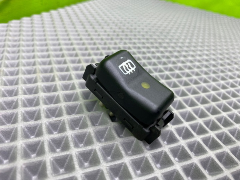 Кнопка обогрева заднего стекла, 600 рублей, Калининград