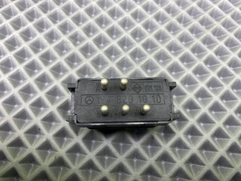 Кнопка обогрева заднего стекла, 600 рублей, Калининград