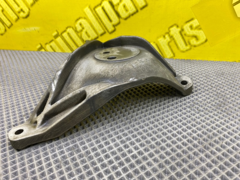 Кронштейн, 1100 рублей, Калининград