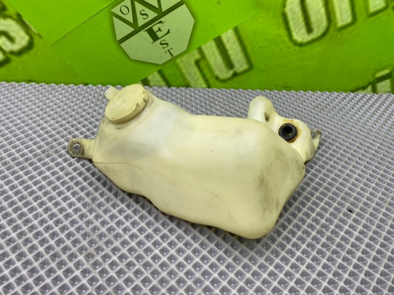 Бачок стеклоомывателя, 1000 рублей, Калининград