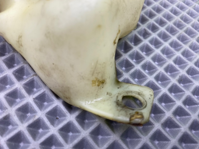 Бачок стеклоомывателя, 1000 рублей, Калининград