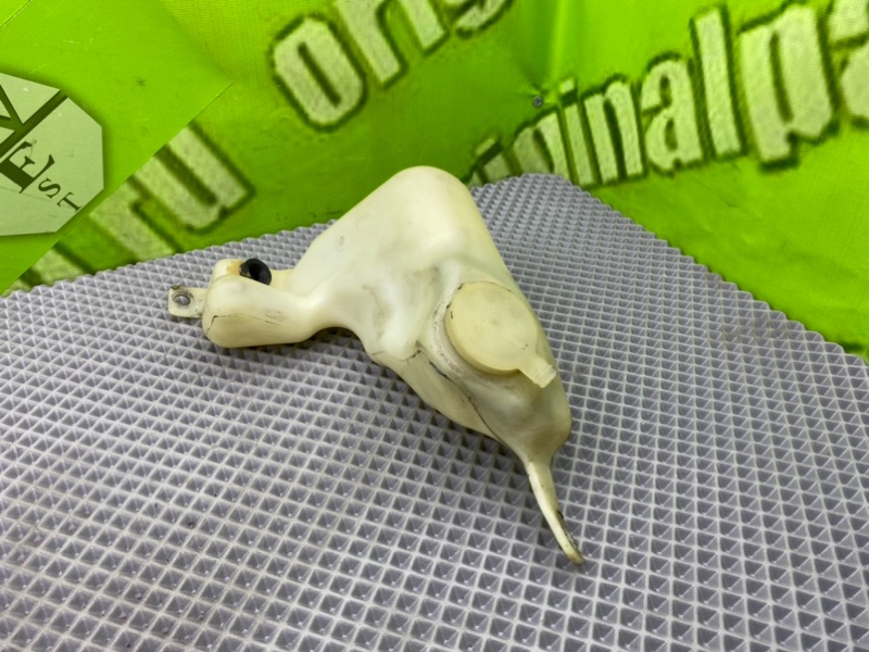 Бачок стеклоомывателя, 1000 рублей, Калининград