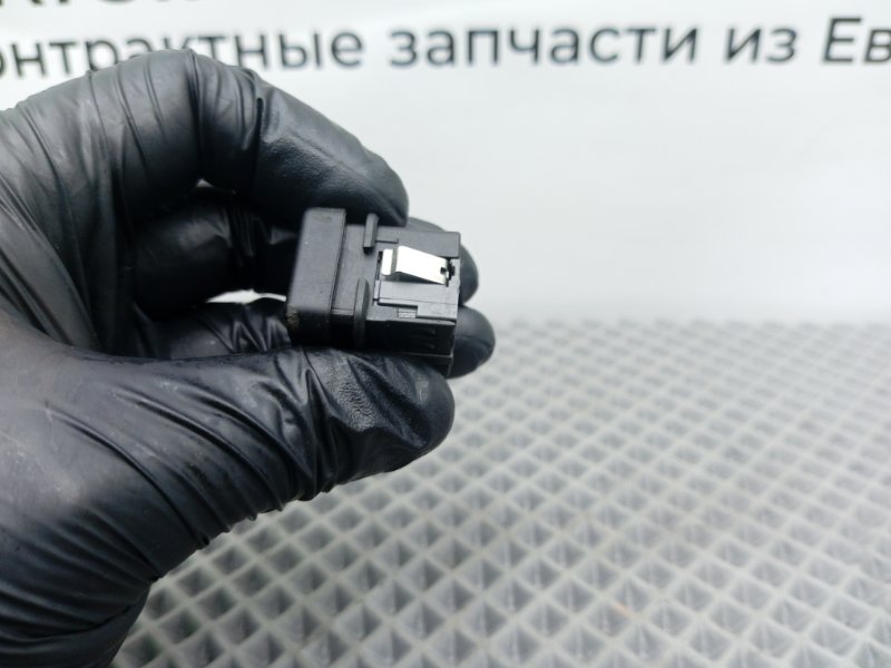 Кнопка центрального замка, 600 рублей, Калининград