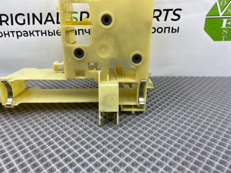 Кронштейн, 1000 рублей, Калининград