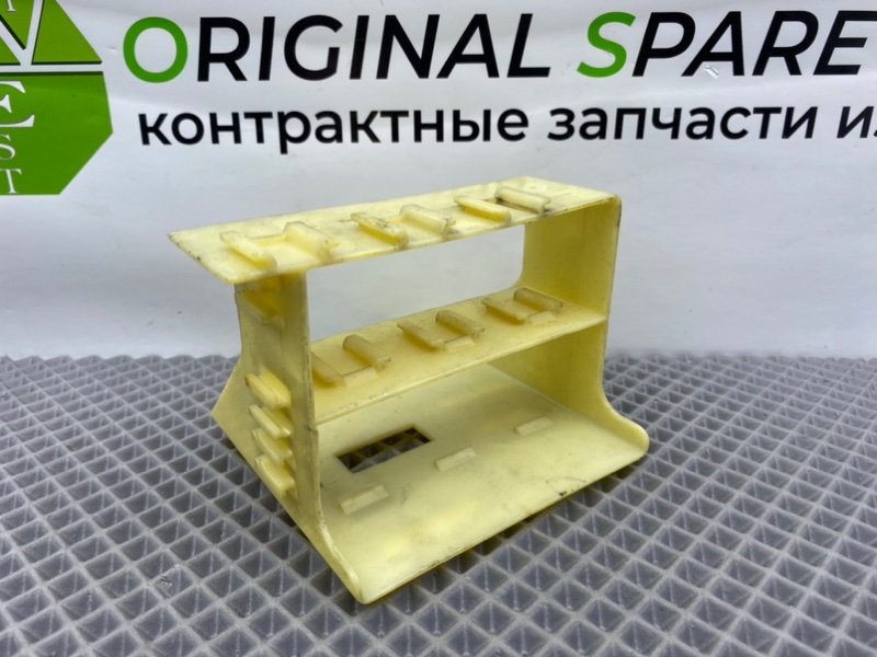 Кронштейн, 600 рублей, Калининград