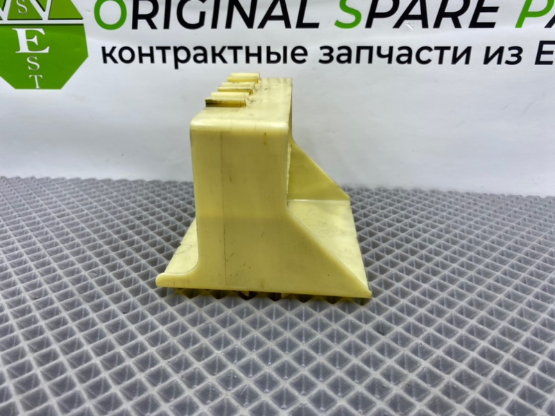 Кронштейн, 600 рублей, Калининград