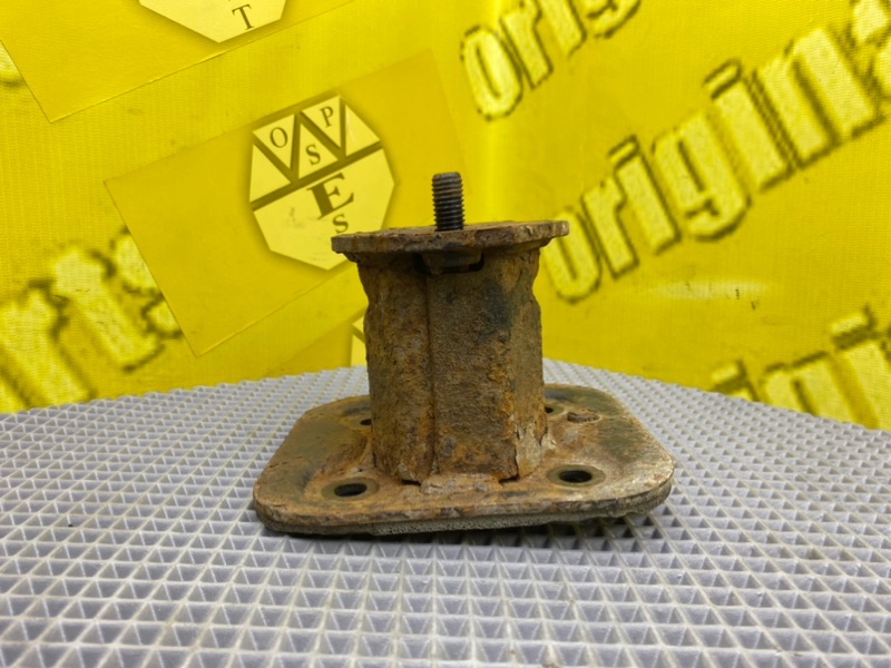 Кронштейн усилителя бампера, 1100 рублей, Калининград