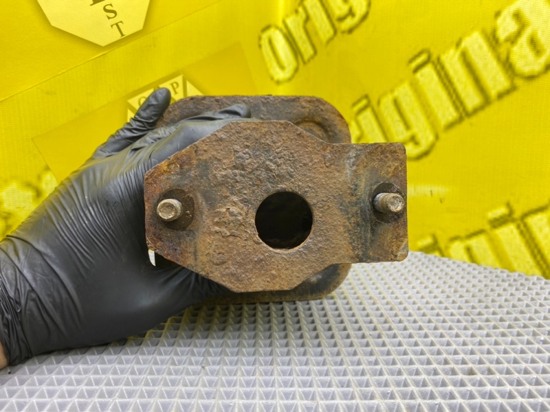 Кронштейн усилителя бампера, 1100 рублей, Калининград