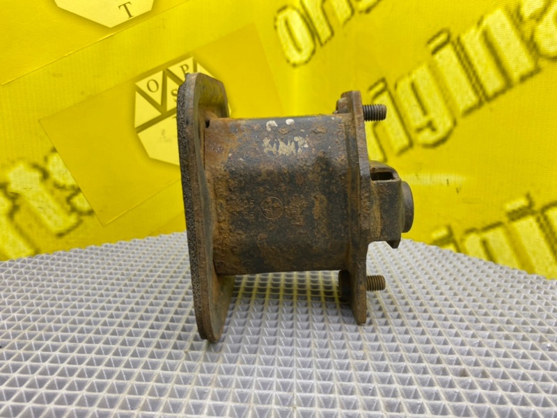 Кронштейн усилителя бампера, 1100 рублей, Калининград