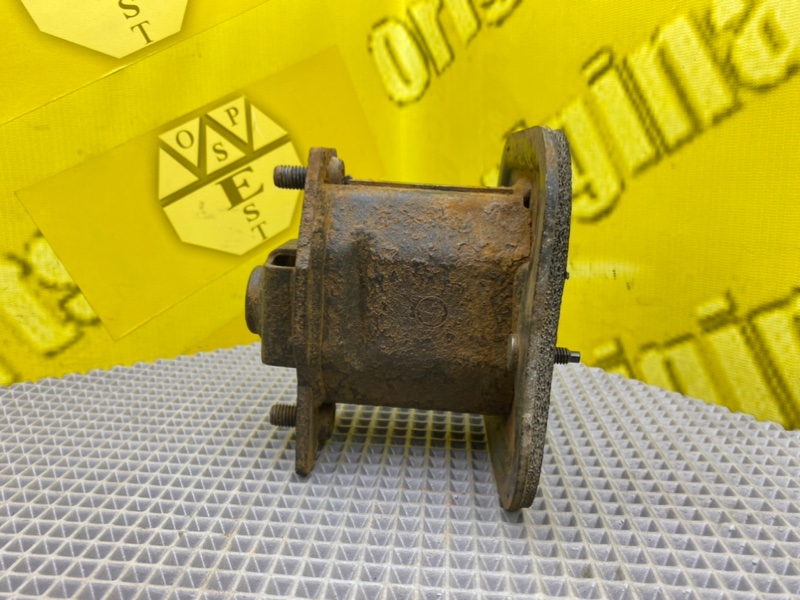 Кронштейн усилителя бампера, 1100 рублей, Калининград