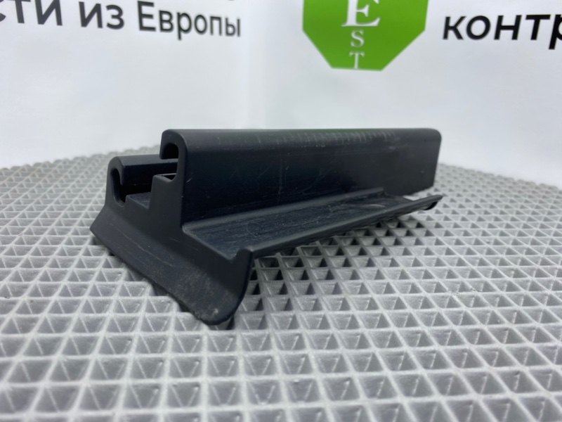 Заглушка полозьев сиденья, 700 рублей, Калининград