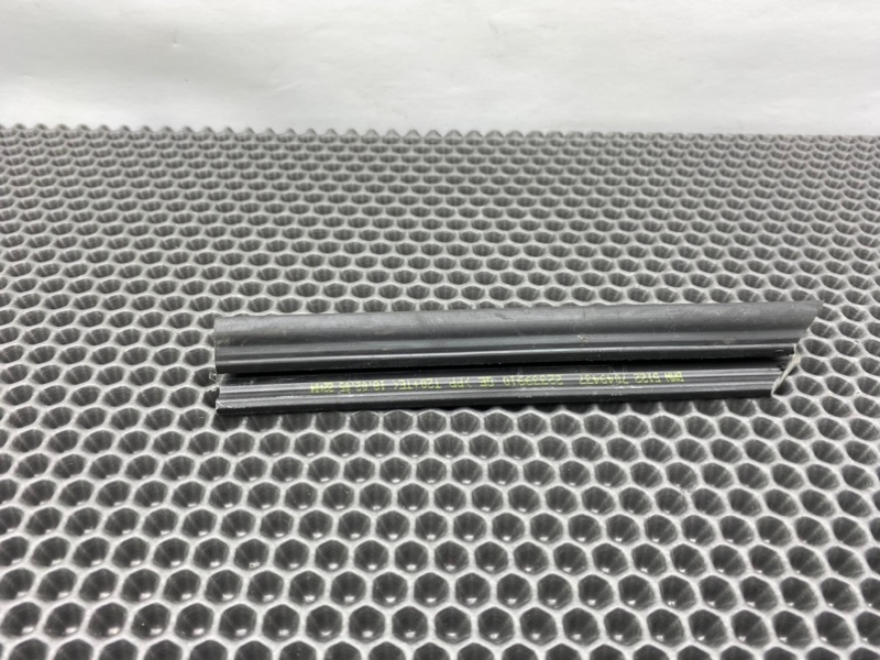 Уплотнитель стекла двери, 600 рублей, Калининград