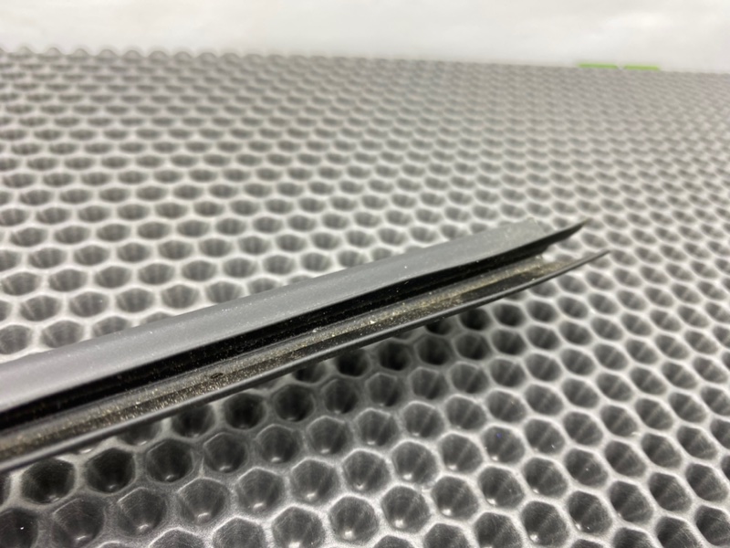 Уплотнитель стекла двери, 600 рублей, Калининград