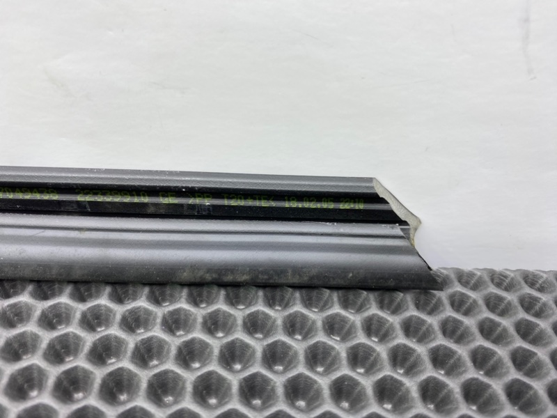 Уплотнитель стекла двери, 600 рублей, Калининград