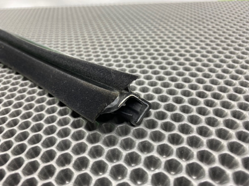 Уплотнитель стекла двери, 1100 рублей, Калининград