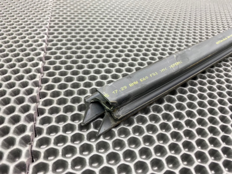 Уплотнитель стекла двери, 1100 рублей, Калининград