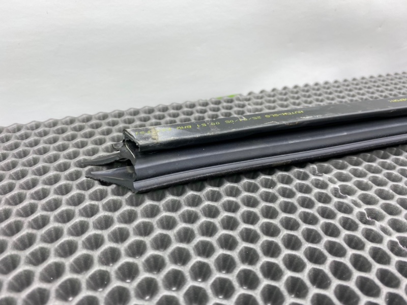 Уплотнитель стекла двери, 1100 рублей, Калининград