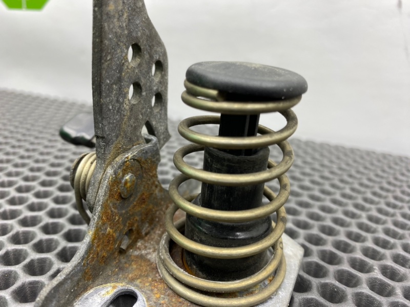 Защелка капота, 1100 рублей, Калининград