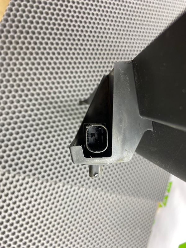 Крышка салонного фильтра, 1000 рублей, Калининград