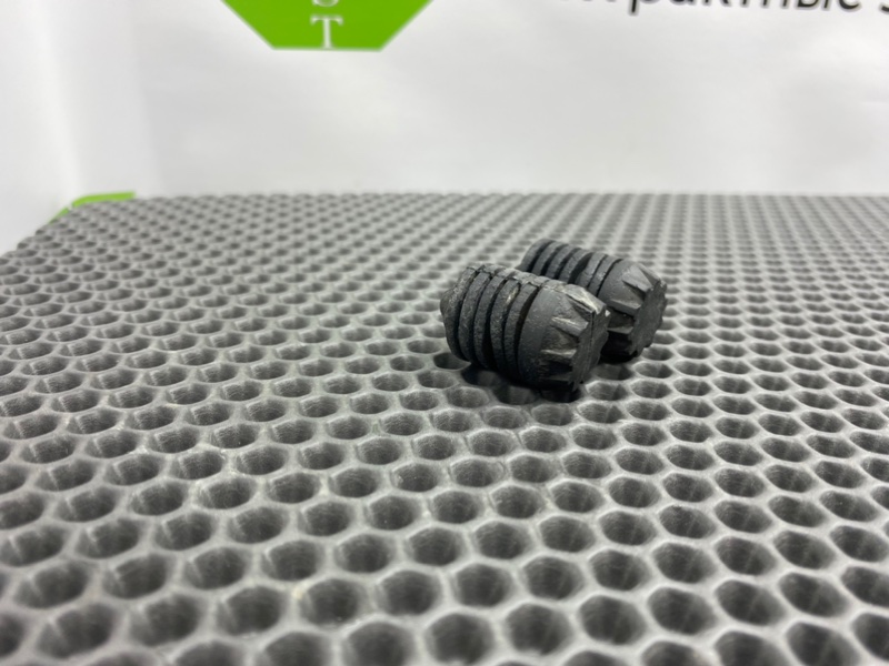 Отбойник капота, 1000 рублей, Калининград