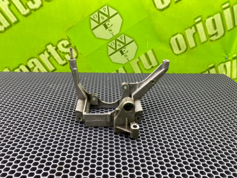 Кронштейн, 1200 рублей, Калининград